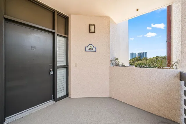  Unit 418 photo 35