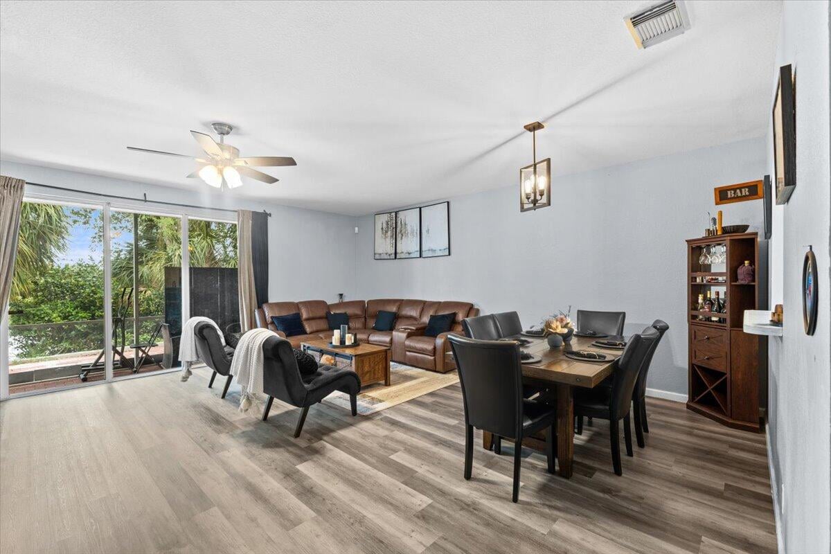 Residence photo 11