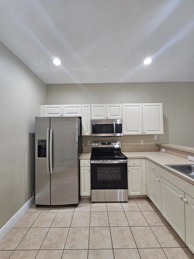  Residence photo 6