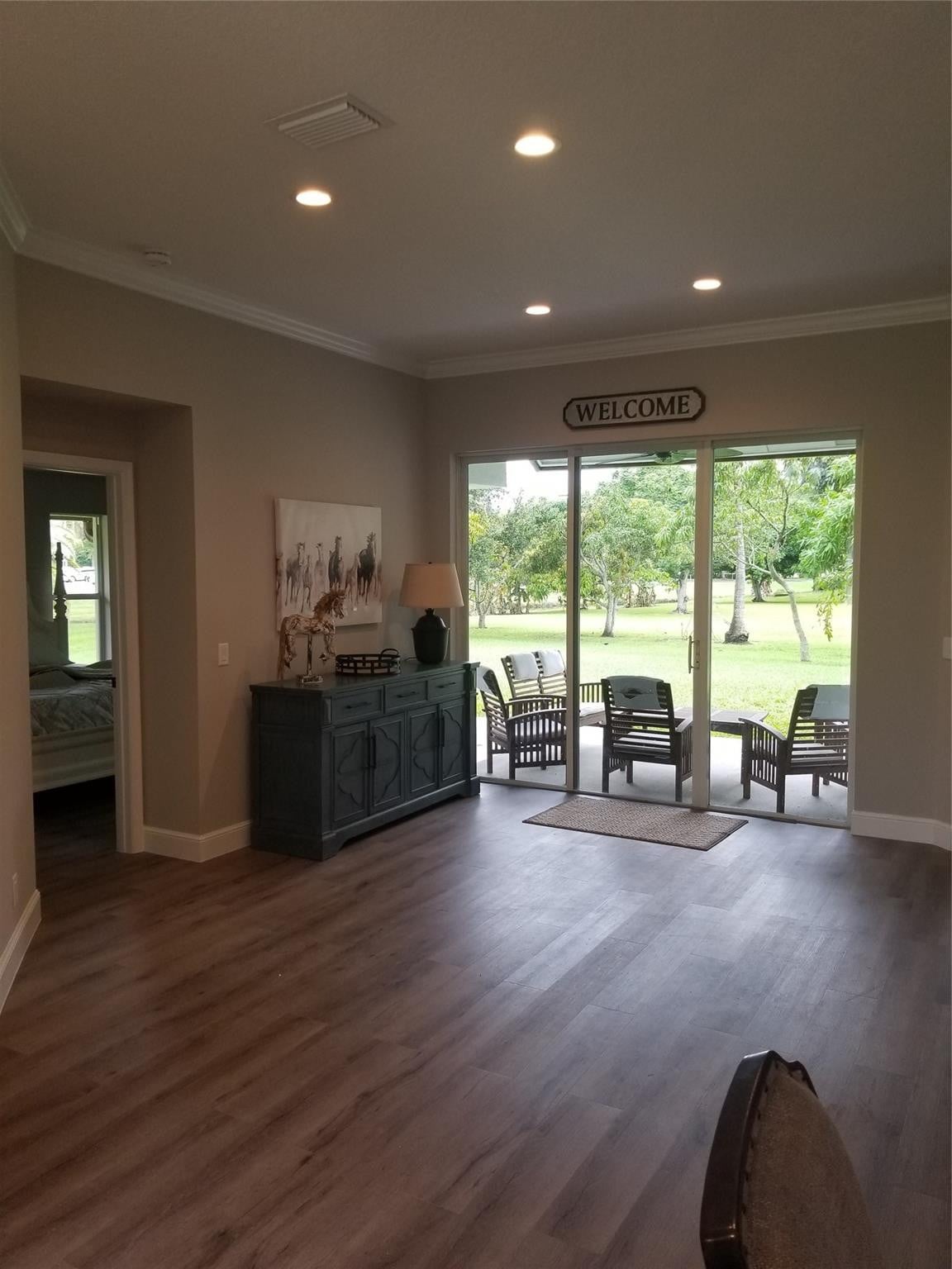 Residence photo 2