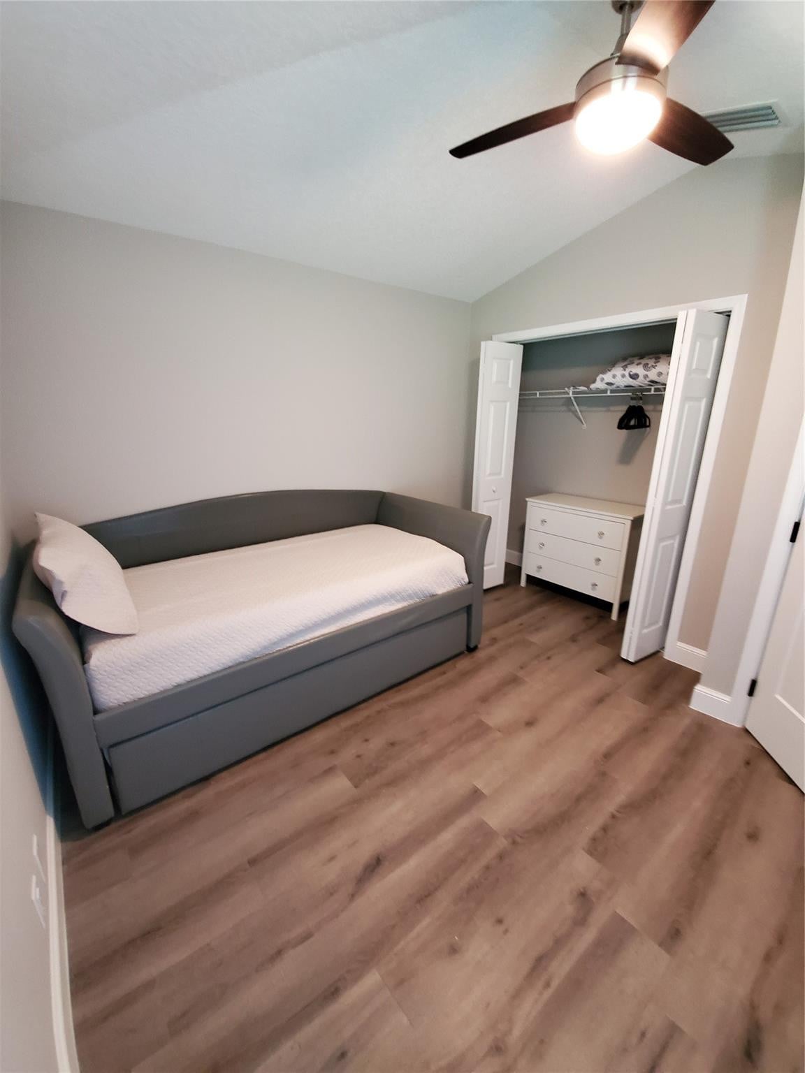 Residence photo 32