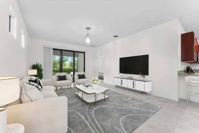  Residence photo 5