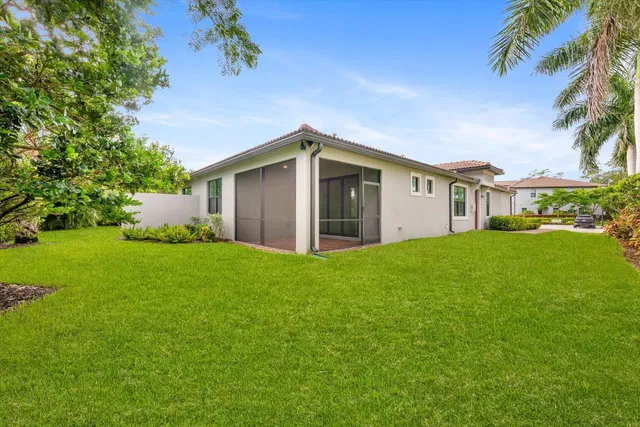  Residence photo 9
