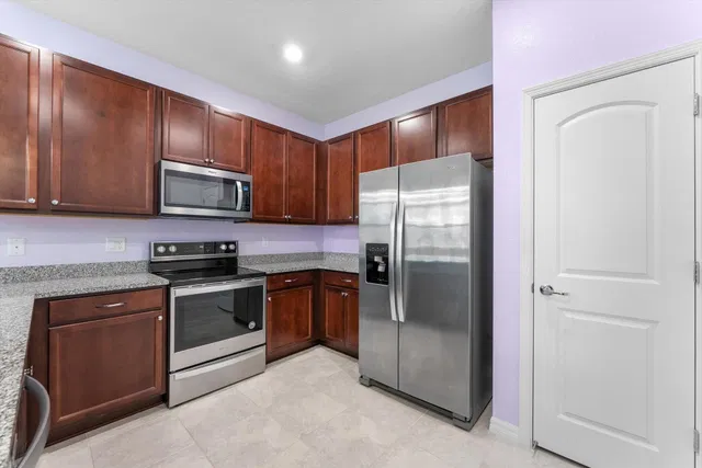  Residence photo 12