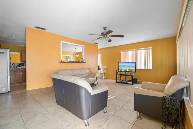  Residence photo 5