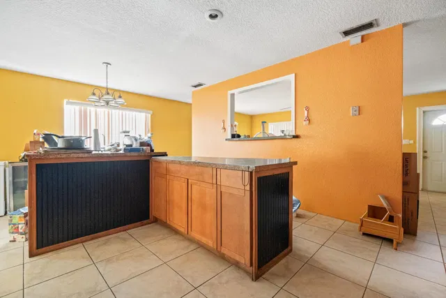  Residence photo 9