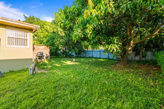  Residence photo 14