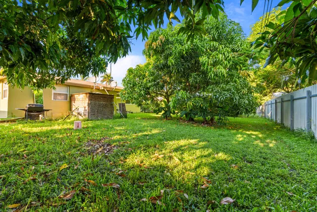  Residence photo 15