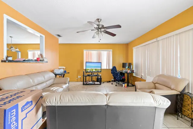 Residence photo 20