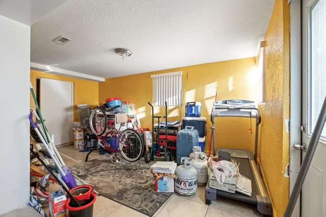  Residence photo 28
