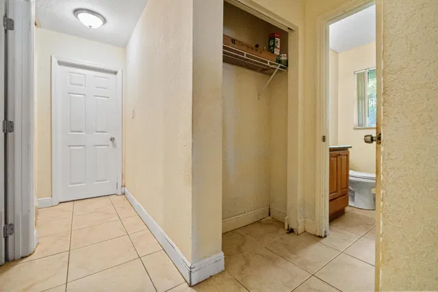  Residence photo 32
