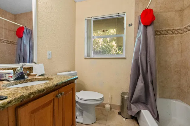  Residence photo 34