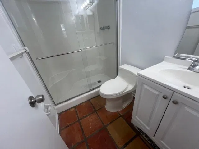  Unit 103 photo 6