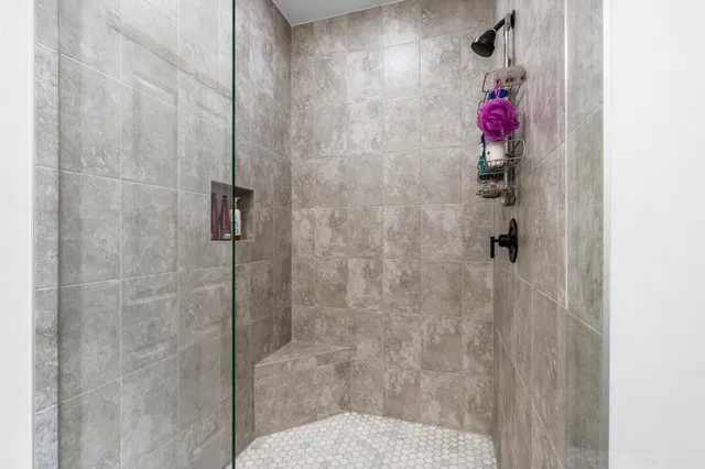  Residence photo 15