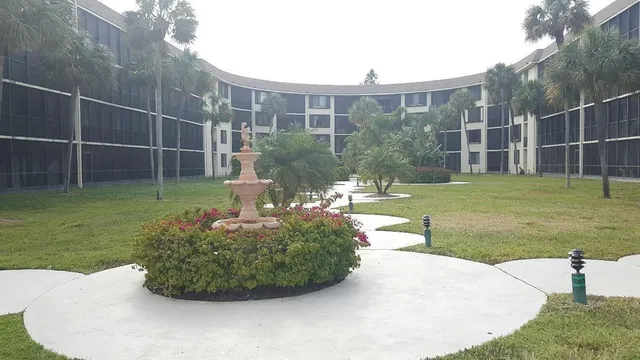 Unit 309 photo 20