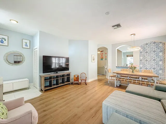  Residence photo 14