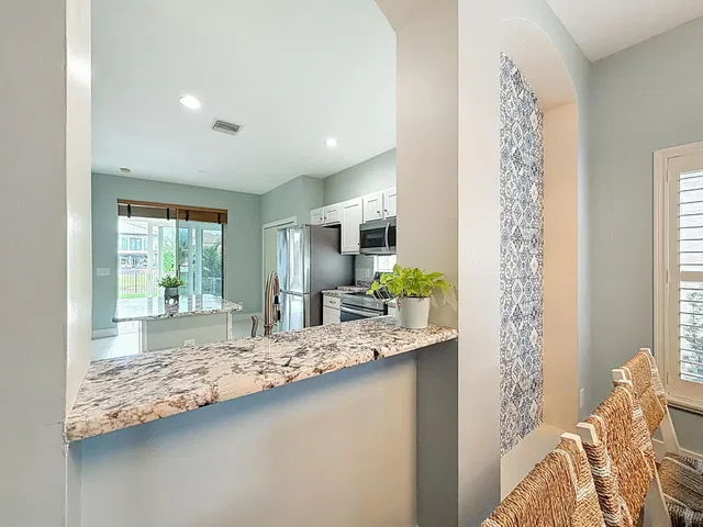  Residence photo 17