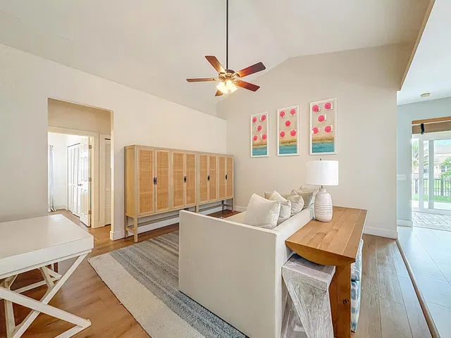  Residence photo 18