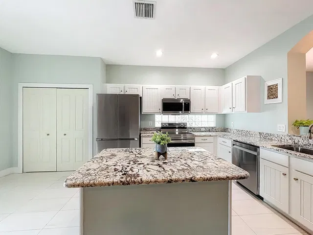  Residence photo 31