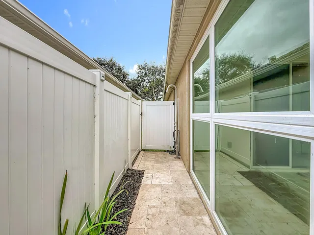  Residence photo 67
