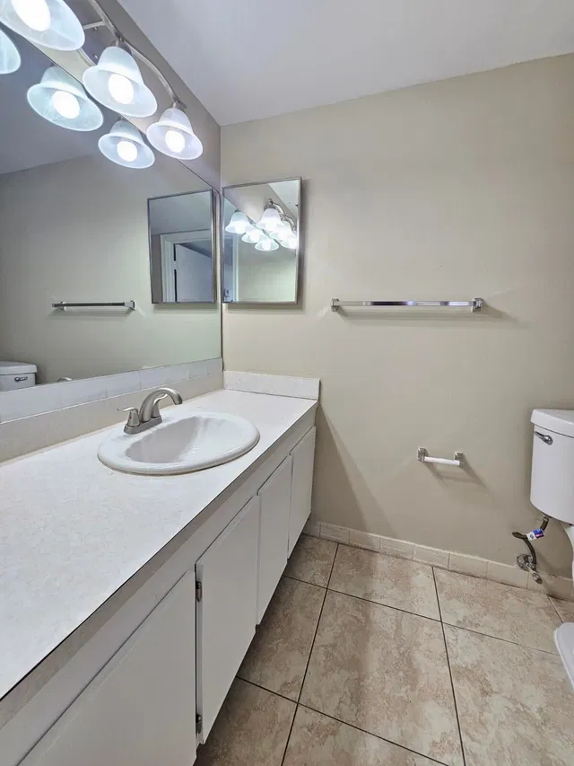  Unit 302 photo 14