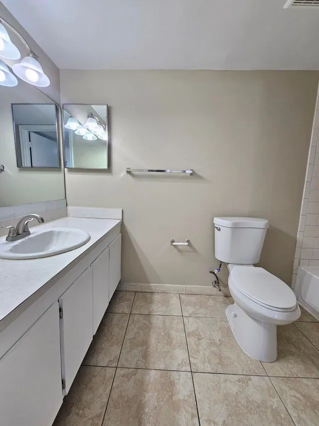  Unit 302 photo 15