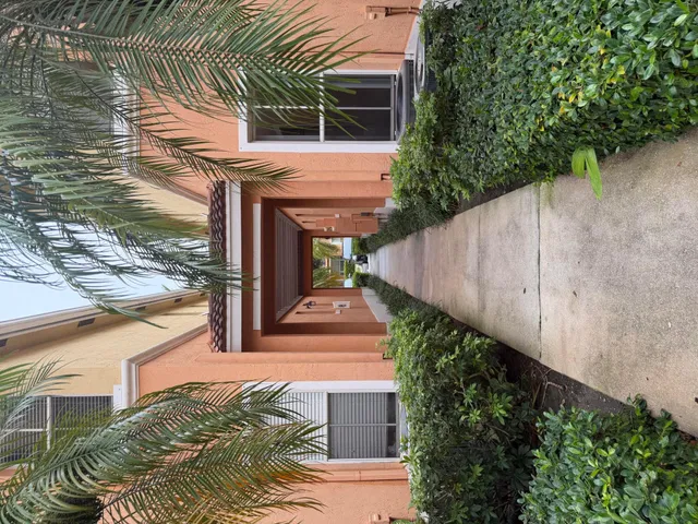 Unit 45 photo 9