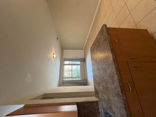Unit 45 photo 20
