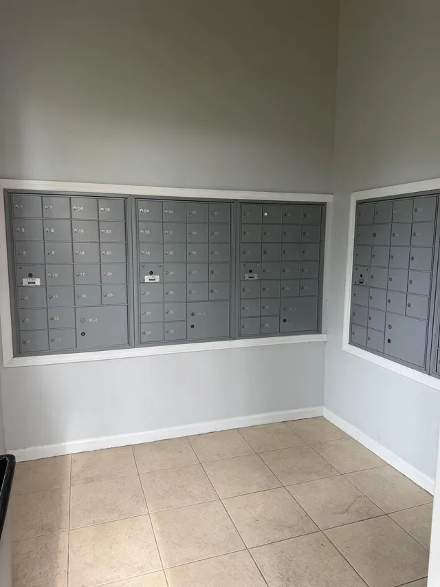 Unit 45 photo 29