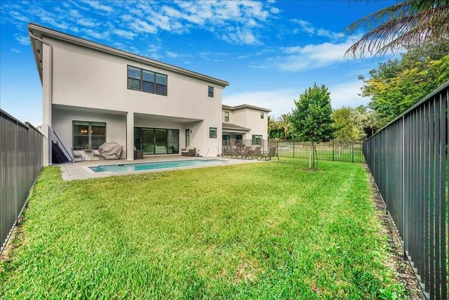 Boca Bridges Residence photo 29