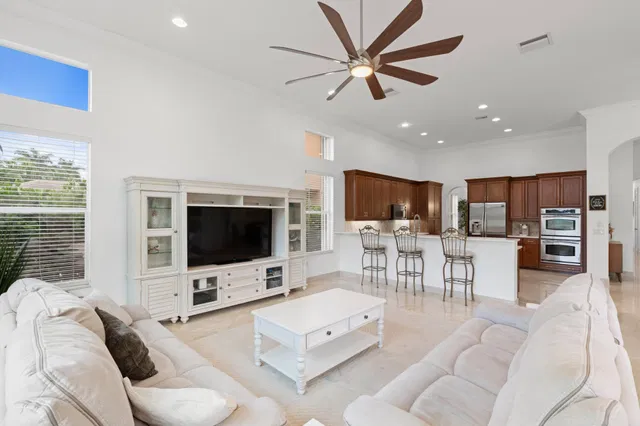  Residence photo 14