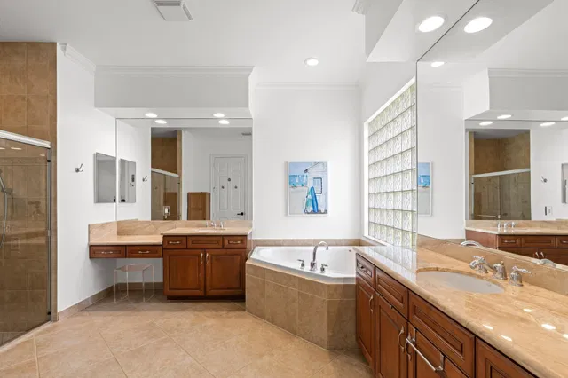  Residence photo 26