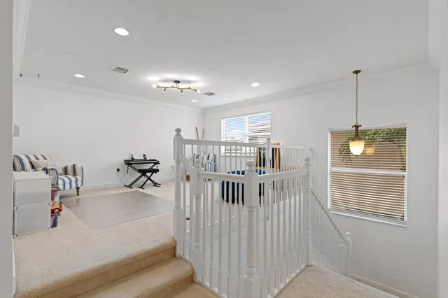  Residence photo 36