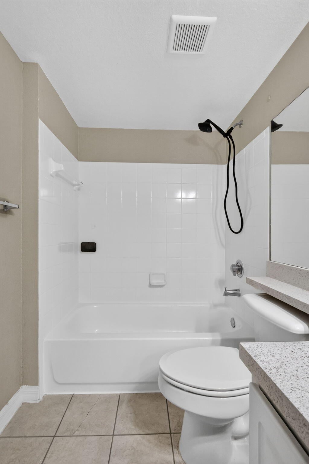 Unit 102 photo 6