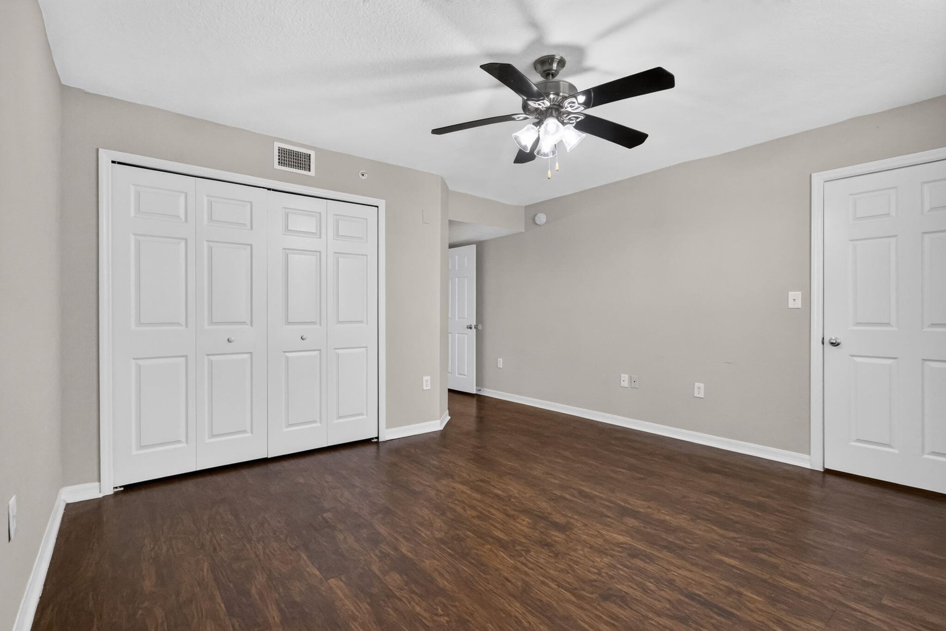 Unit 102 photo 9