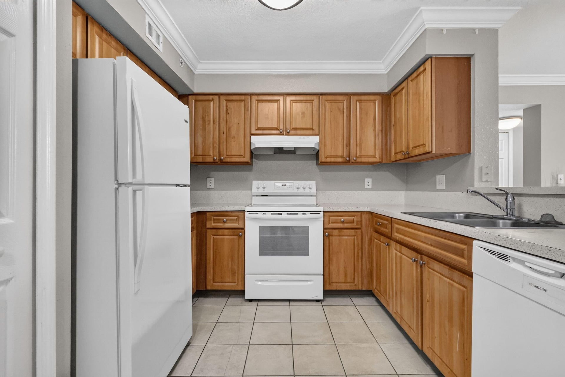 Unit 102 photo 14