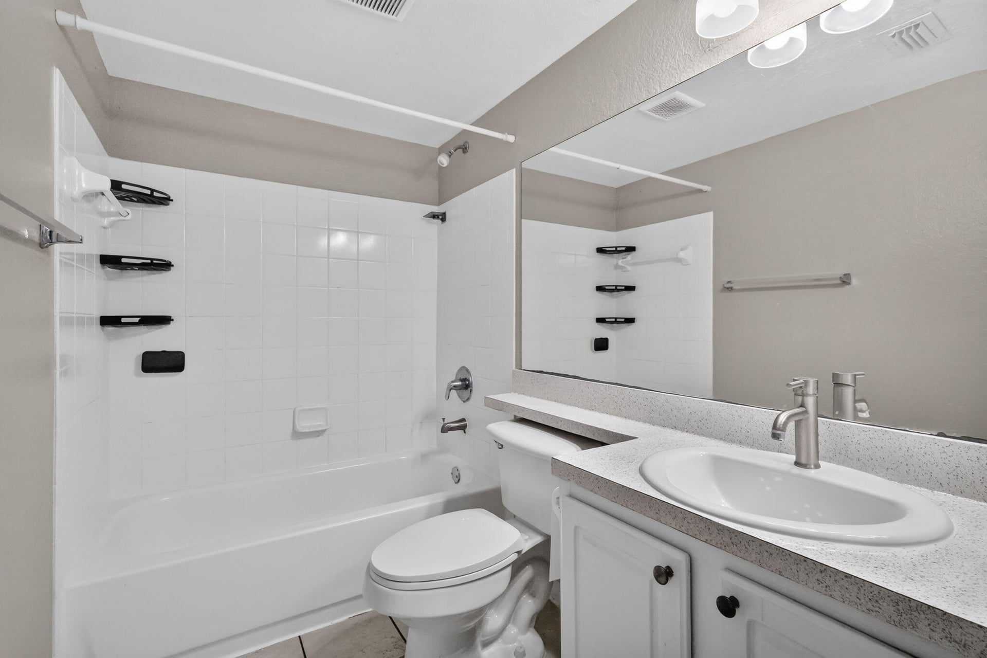 Unit 102 photo 28