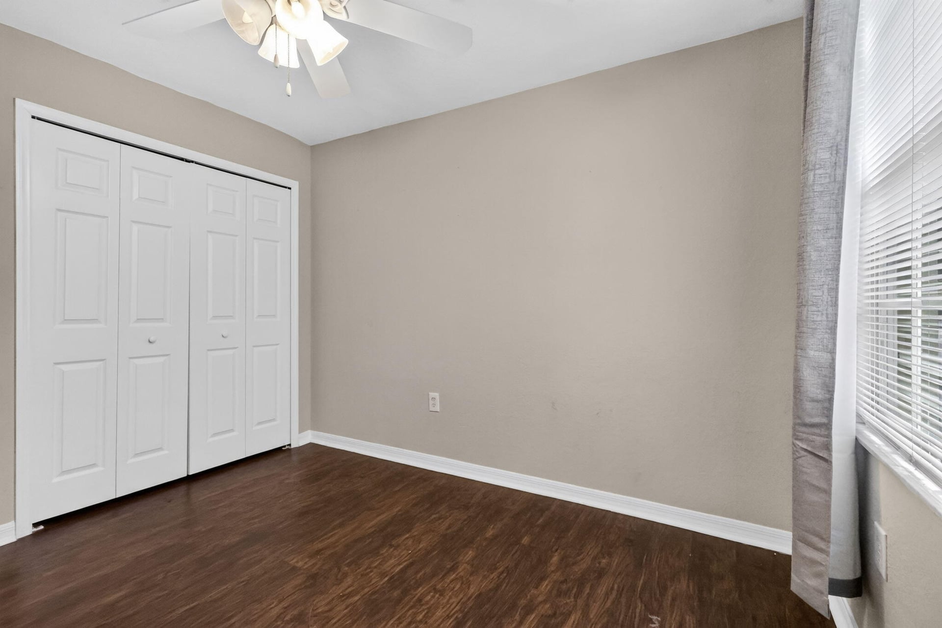 Unit 102 photo 31