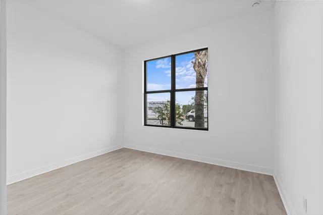 Residence photo 22
