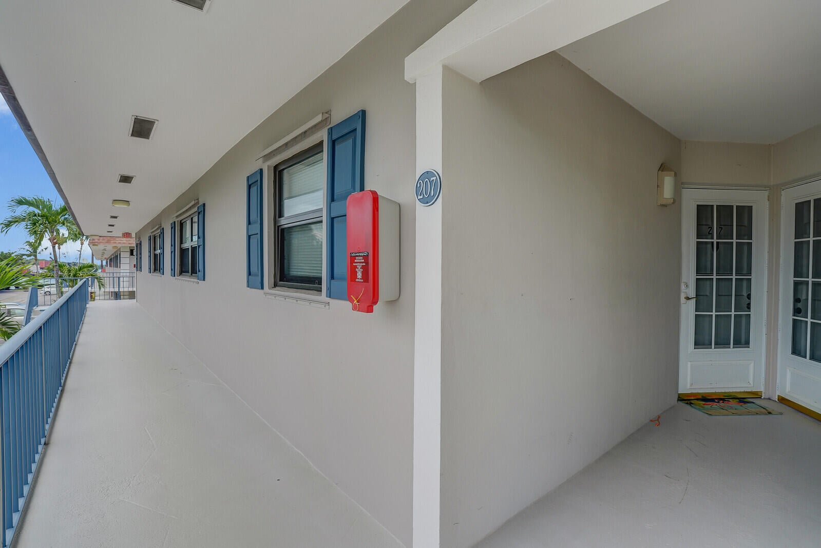 Unit H207 photo 2