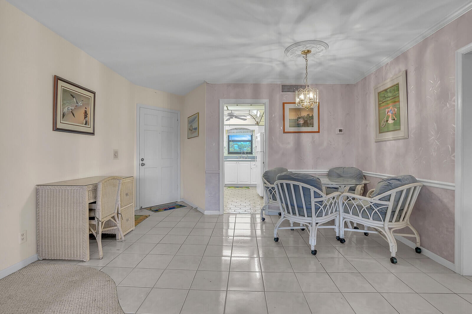 Unit H207 photo 4