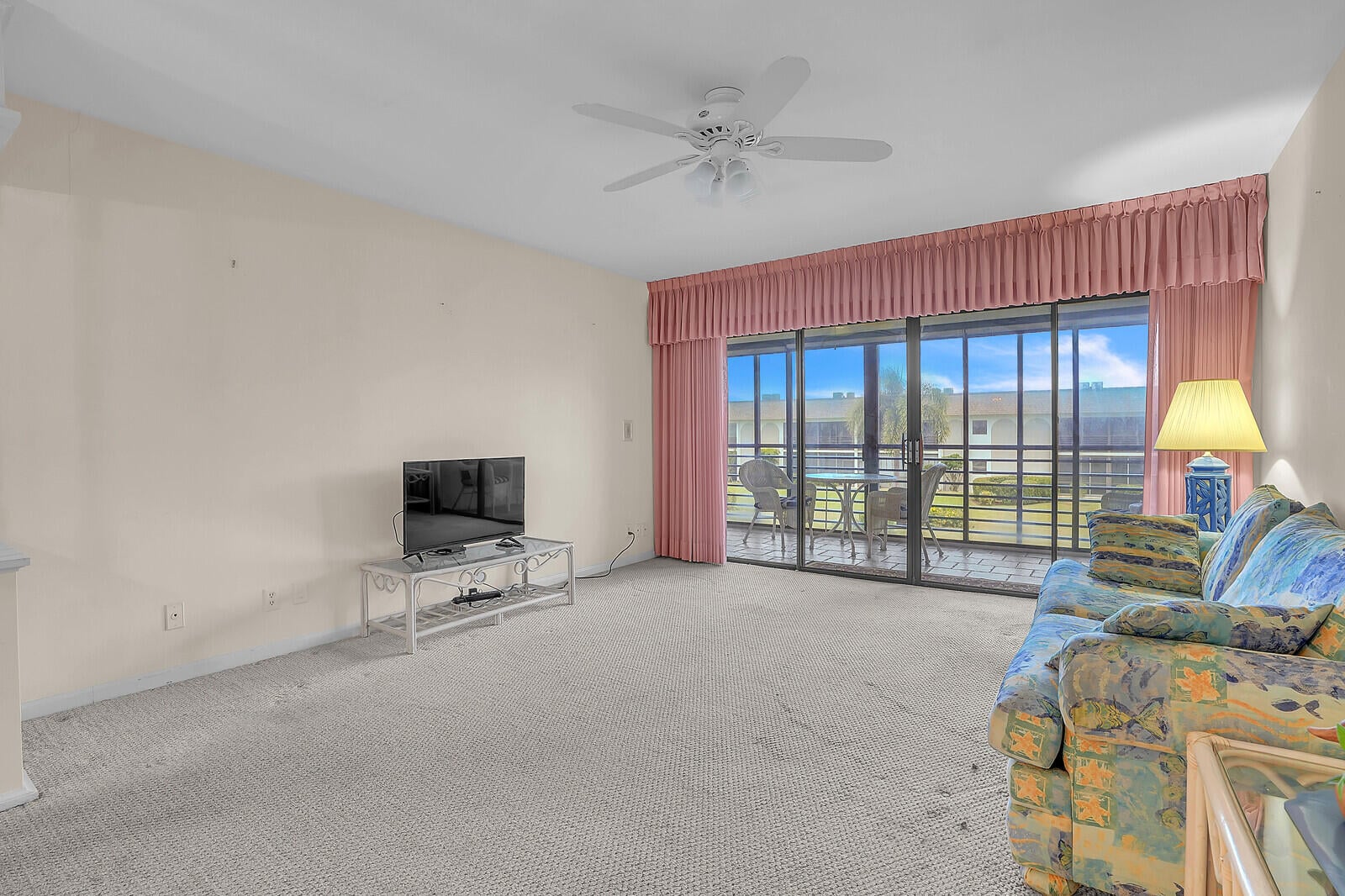 Unit H207 photo 6