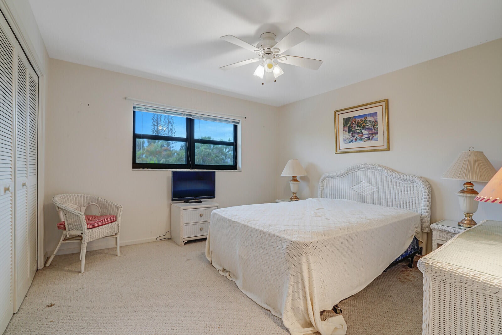 Unit H207 photo 18