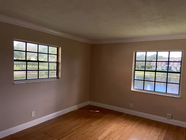 Residence photo 6