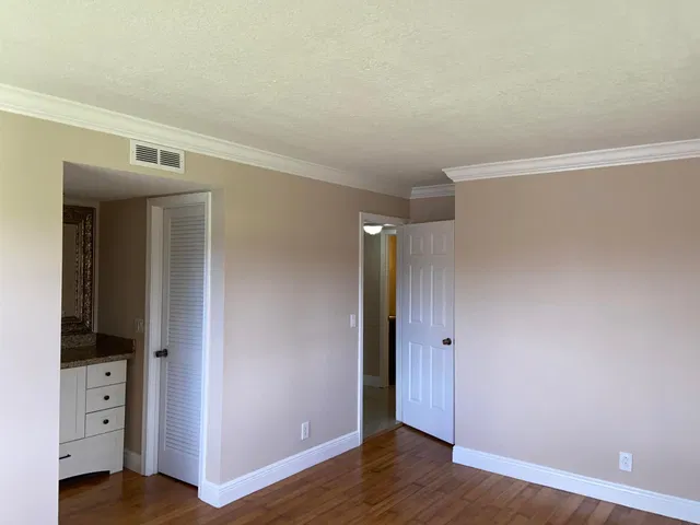 Residence photo 9