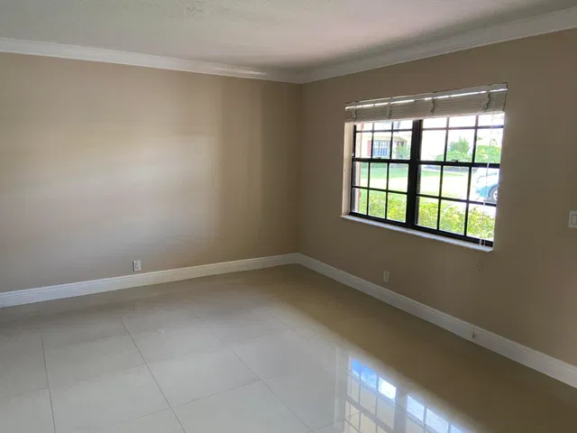 Residence photo 10