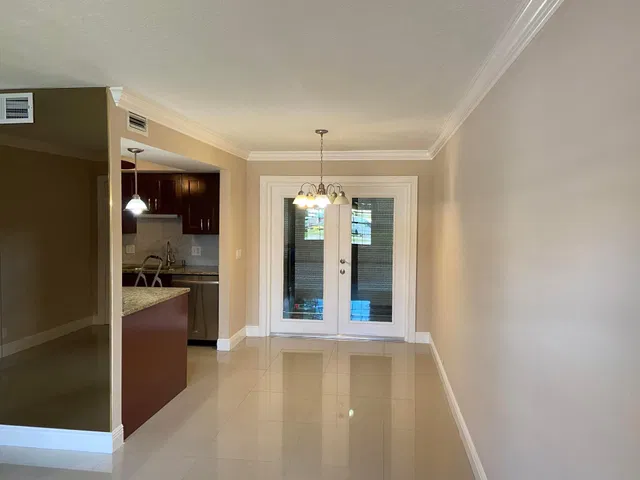 Residence photo 11