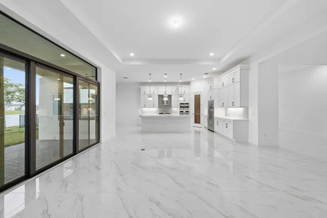 Residence photo 11