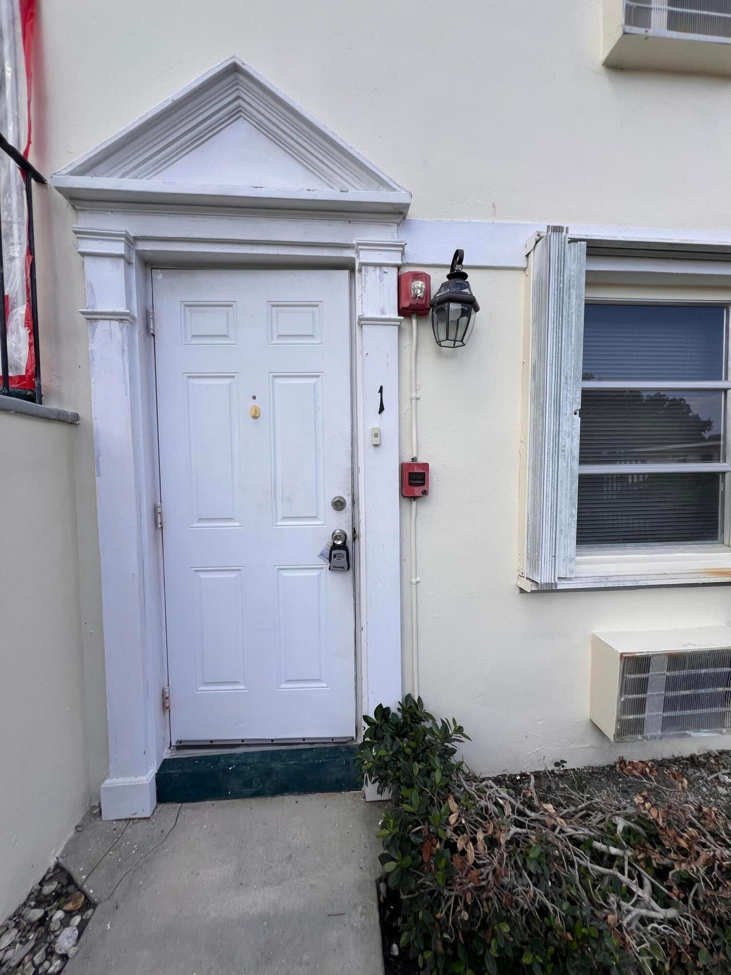 Unit 1 photo 27