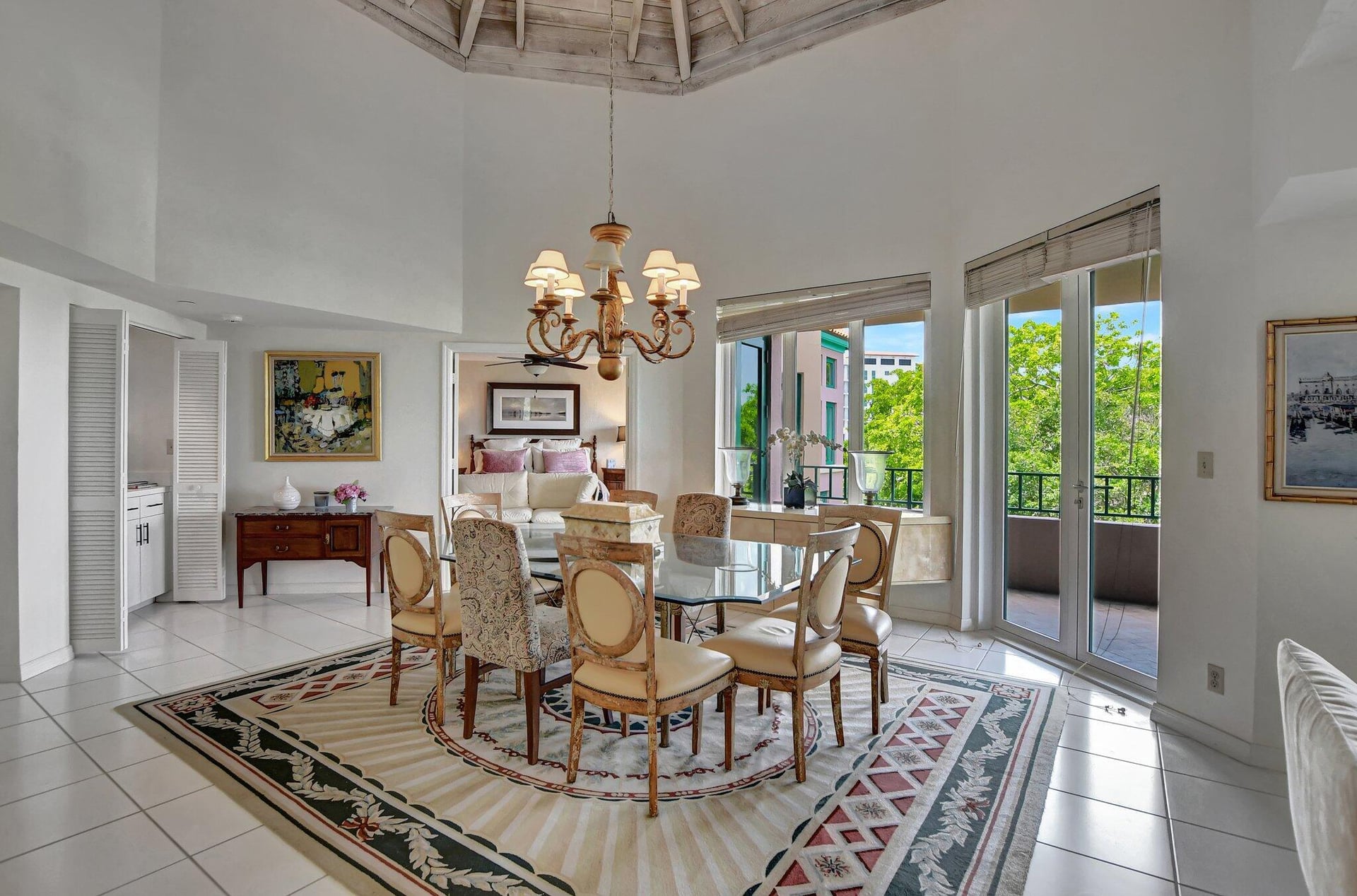 Mizner Court Unit 504 photo 9
